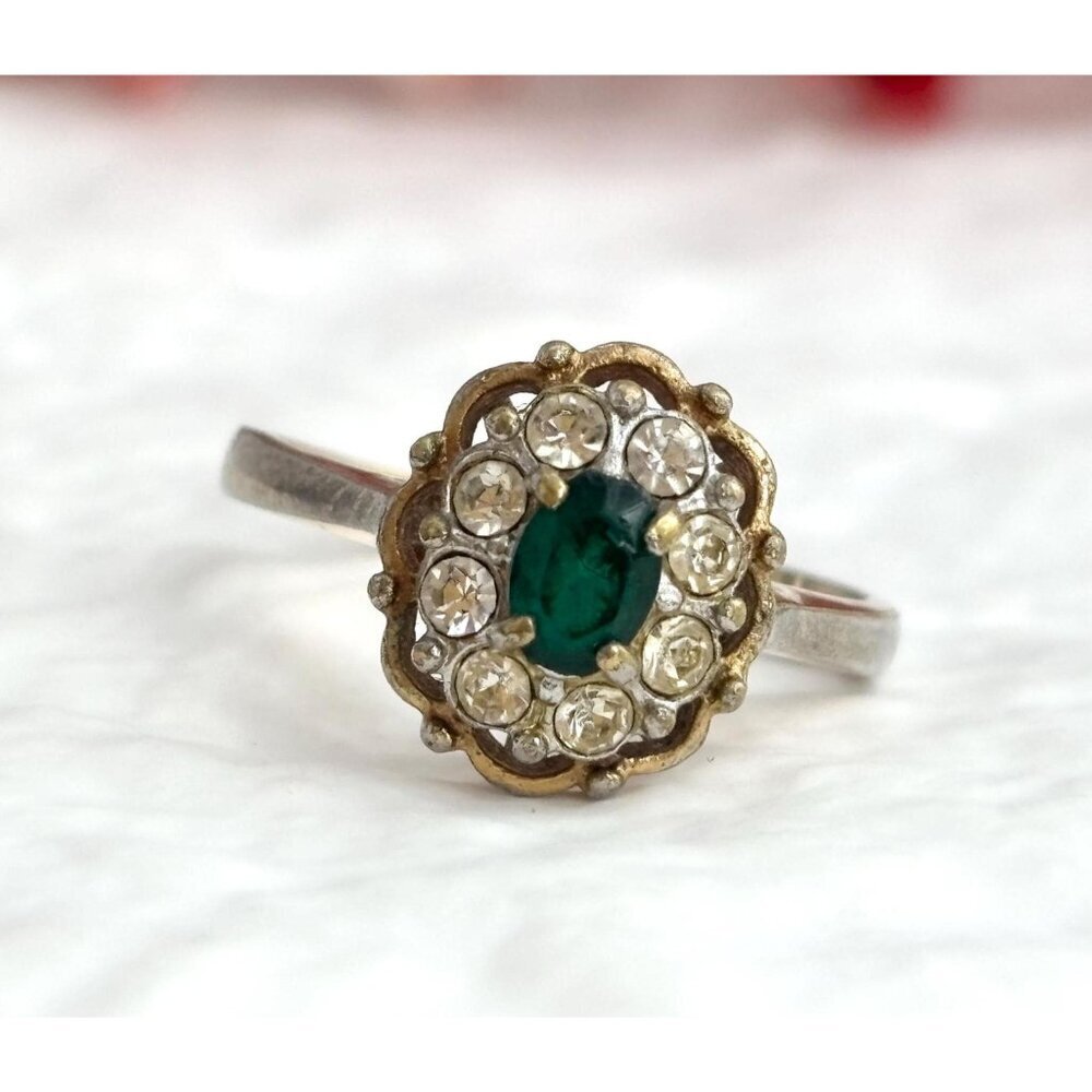 Faux Green Emerald Gold Toned Gold Toned Costume Jewelry Vintage Ring - sz 8